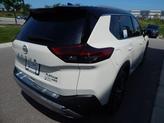 Thumbnail of 2022 Pearl White Tricoat/Super Black Nissan Rogue