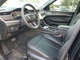 Thumbnail of 2025 Diamond Black Crystal Pearlcoat Jeep Grand Cherokee
