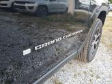 Thumbnail of 2025 Diamond Black Crystal Pearlcoat Jeep Grand Cherokee