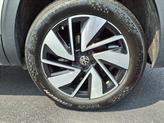 Thumbnail of 2025 Pure White Volkswagen Atlas