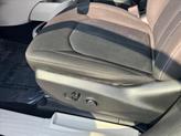 Thumbnail of 2023 Brilliant Black Crystal Pearlcoat Chrysler Voyager