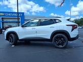 Thumbnail of 2025 Summit White Chevrolet Trax