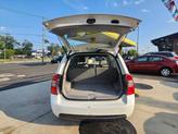Thumbnail of 2007 White Kia Rondo