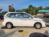 Thumbnail of 2007 White Kia Rondo