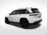 Thumbnail of 2024 Bright White Clearcoat Jeep Grand Cherokee