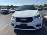 Thumbnail of 2023 Bright White Clearcoat Chrysler Pacifica