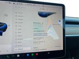 Thumbnail of 2018 Deep Blue Metallic Tesla Model 3