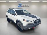 Thumbnail of 2016 Bright White Clearcoat Jeep Cherokee
