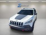 Photo of 2016 Bright White Clearcoat Jeep Cherokee