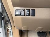 Thumbnail of 2005 Silver Lightning Metallic Nissan Pathfinder