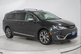 Thumbnail of 2017 Brilliant Black Crystal Pearlcoat Chrysler Pacifica