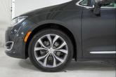 Thumbnail of 2017 Brilliant Black Crystal Pearlcoat Chrysler Pacifica