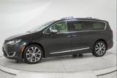 Thumbnail of 2017 Brilliant Black Crystal Pearlcoat Chrysler Pacifica