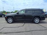 Thumbnail of 2022 Diamond Black Crystal Pearlcoat Jeep Grand Cherokee L