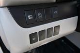 Thumbnail of 2017 Blizzard Pearl Toyota Highlander
