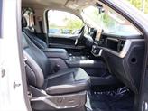 Thumbnail of 2024 Oxford White Ford Expedition