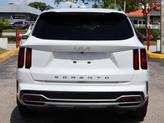 Thumbnail of 2022 Glacial White Pearl Kia Sorento
