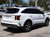 Thumbnail of 2022 Glacial White Pearl Kia Sorento