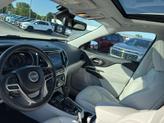 Thumbnail of 2019 Bright White Clearcoat Jeep Cherokee