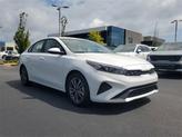 Thumbnail of 2022 Snow White Pearl Kia Forte