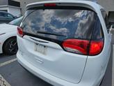 Thumbnail of 2018 Bright White Clearcoat Chrysler Pacifica