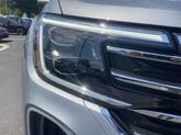 Thumbnail of 2026 silver mist metallic Volkswagen Atlas