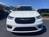 Thumbnail of 2023 Bright White Clearcoat Chrysler Pacifica