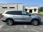 Thumbnail of 2016 Lunar Silver Metallic Honda Pilot