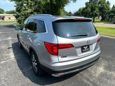 Thumbnail of 2016 Lunar Silver Metallic Honda Pilot