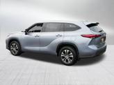 Thumbnail of 2021 Moon Dust Toyota Highlander