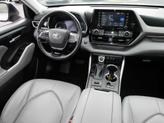 Thumbnail of 2021 Moon Dust Toyota Highlander