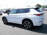 Thumbnail of 2022 White Diamond Mitsubishi Outlander