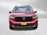 Thumbnail of 2025 Radiant Red Metallic II Honda Pilot