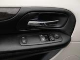 Thumbnail of 2016 True Blue Pearlcoat Dodge Grand Caravan