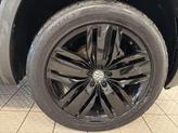 Thumbnail of 2019 Deep Black Pearl Effect Volkswagen Atlas