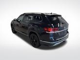 Thumbnail of 2019 Deep Black Pearl Effect Volkswagen Atlas