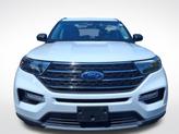 Thumbnail of 2021 Oxford White Ford Explorer