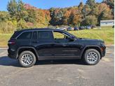 Thumbnail of 2025 Diamond Black Crystal Pearlcoat Jeep Grand Cherokee