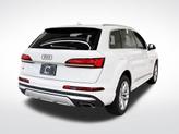 Thumbnail of 2025 Glacier White Metallic Audi Q7