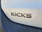 Thumbnail of 2025 Aspen White Tricoat Nissan Kicks