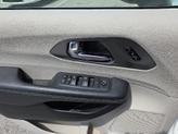 Thumbnail of 2023 Bright White Clearcoat Chrysler Pacifica