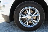 Thumbnail of 2017 White Chevrolet Equinox