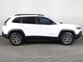 Thumbnail of 2022 Bright White Clearcoat Jeep Cherokee