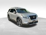 Photo of 2023 Brilliant Silver Metallic Nissan Pathfinder