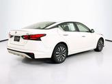 Thumbnail of 2023 Pearl White Tricoat Nissan Altima