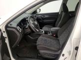 Thumbnail of 2016 White Nissan Rogue