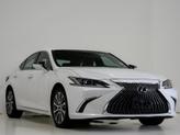 Photo of 2019 Eminent White Pearl Lexus ES 350