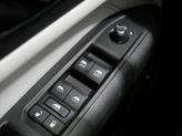 Thumbnail of 2022 Diamond Black Crystal Pearlcoat Jeep Compass