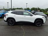 Thumbnail of 2025 Summit White Chevrolet Trax