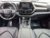 Thumbnail of 2020 Blizzard Pearl Toyota Highlander